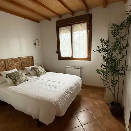 Duplex Con Parking Y Jardin Privado アパート ウスルビル